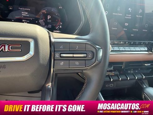 Used 2024 GMC Canyon AT4 w/ AT4 Premium Package AWD/4WD image 33