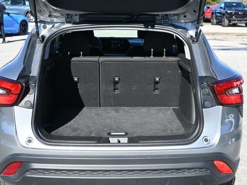 Used 2025 Chevrolet Trax LS image 22