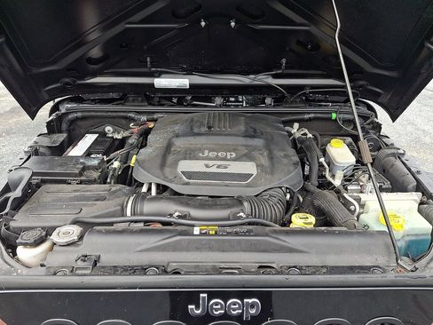 Used 2018 Jeep Wrangler Unlimited Sport S AWD/4WD image 28