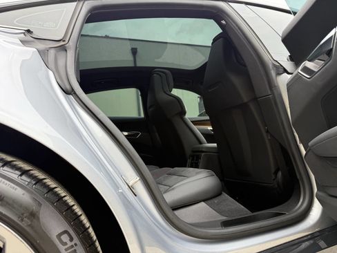 Used 2022 Audi e-tron GT Premium Plus image 20