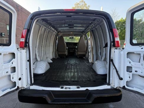 Used 2021 Chevrolet Express 2500 Extended w/ Driver Convenience Package RWD image 22