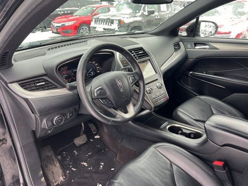 Used 2018 Lincoln MKC Premiere image 9