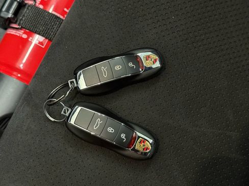 Used 2019 Porsche 911 GT3 RS w/ Weissach Package image 46