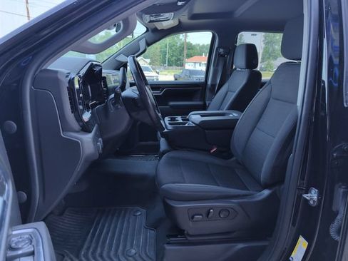 Used 2022 Chevrolet Silverado 1500 LT AWD/4WD image 11