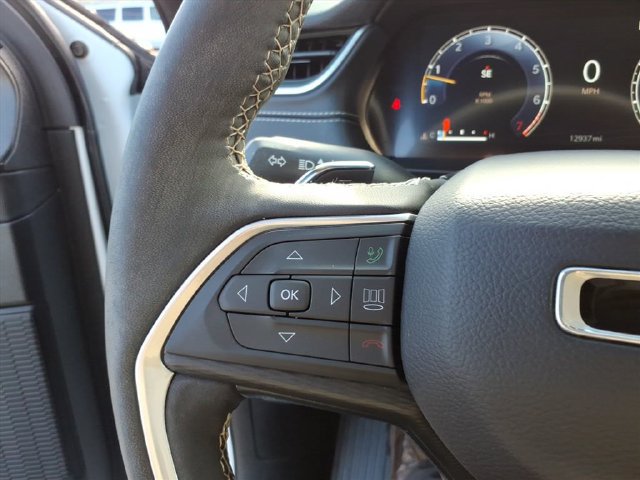 Used 2024 Jeep Grand Cherokee L Laredo AWD/4WD image 19