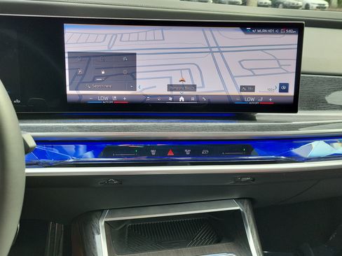 Certified 2024 BMW 760i xDrive 760i xDrive w/ Executive Package image 22