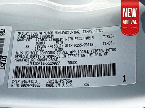 Used 2017 Toyota Tundra SR5 w/ SR5 Upgrade Package image 32