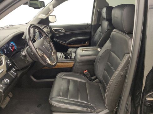 Used 2019 GMC Yukon XL Denali w/ Open Road Package image 17