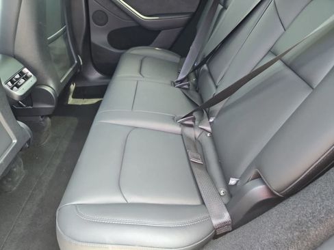 Used 2024 Tesla Model Y 2WD image 19