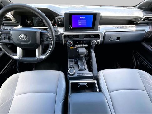 Used 2024 Toyota Tacoma SR5 AWD/4WD image 16