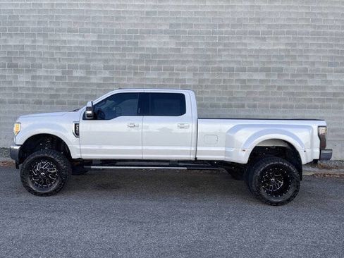 Used 2019 Ford F350 Lariat w/ Lariat Ultimate Package image 10