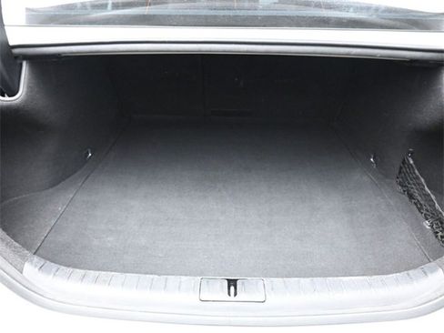 Used 2022 Genesis G70 2.0T image 34