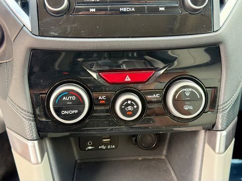 Used 2020 Subaru Forester Premium image 29