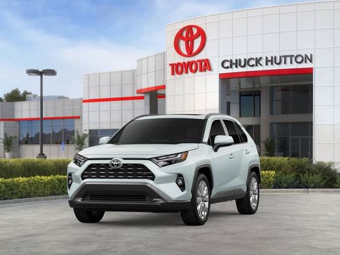Used 2025 Toyota RAV4 XLE Premium AWD/4WD image 30