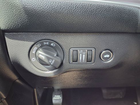 Used 2019 Dodge Challenger GT w/ Performance Handling Group RWD image 8