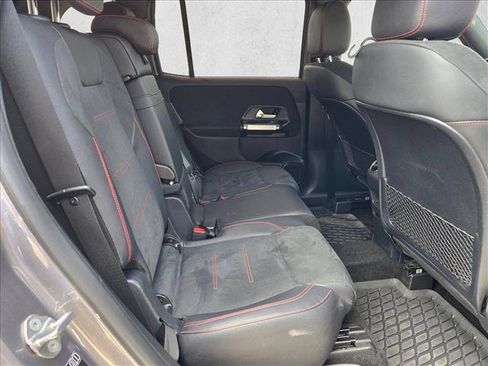 Used 2022 Mercedes-Benz GLB 250 image 18