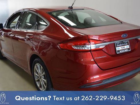 Certified 2017 Ford Fusion SE w/ Fusion SE Technology Package image 4