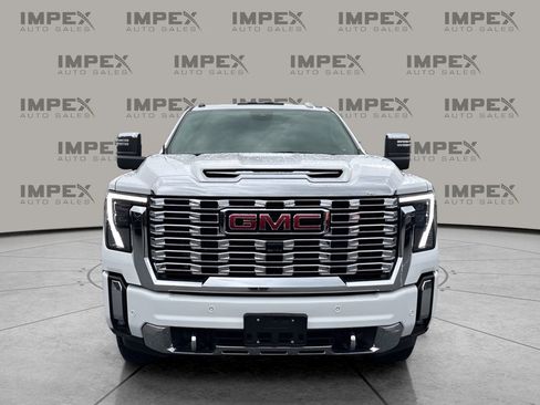 Used 2025 GMC Sierra 2500 Denali image 8