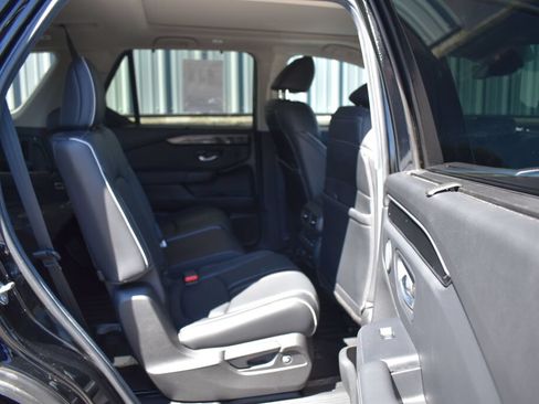 Used 2025 Honda Pilot Elite image 23