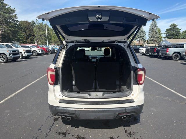 Used 2018 Ford Explorer Sport w/ Equipment Group 401A AWD/4WD image 10