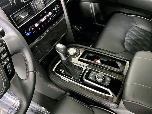 Used 2024 Nissan Armada Platinum w/ Captain's Chairs Package image 17