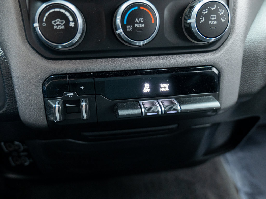 Used 2023 RAM 1500 Big Horn AWD/4WD image 47
