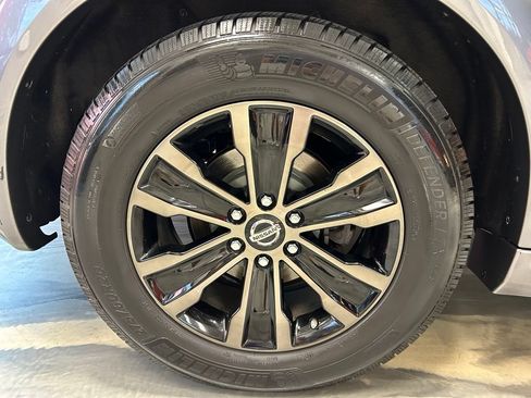 Used 2020 Nissan Armada Platinum w/ Captain's Chairs Package AWD/4WD image 29