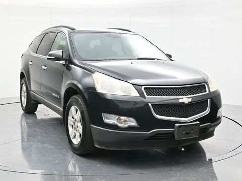 Used 2009 Chevrolet Traverse LT image 3