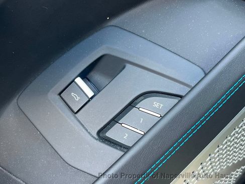 Used 2019 Lamborghini Urus AWD/4WD image 12