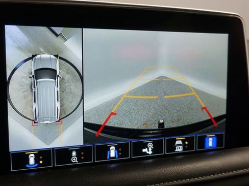 Used 2021 GMC Yukon XL SLT w/ SLT Premium Package image 46