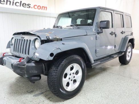Used 2014 Jeep Wrangler Unlimited Sahara w/ Connectivity Group AWD/4WD image 2