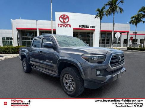 Used 2017 Toyota Tacoma SR5 w/ Tow Package RWD image 1