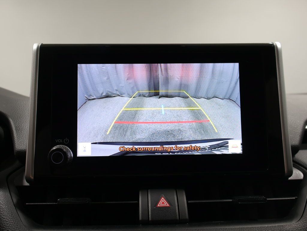 Used 2025 Toyota RAV4 LE AWD/4WD image 28