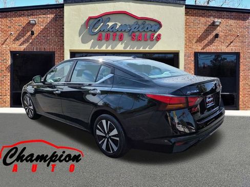 Used 2021 Nissan Altima 2.5 SV FWD image 9
