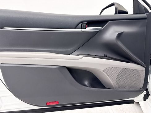 Used 2021 Toyota Camry LE w/ Carpet Mat Package (TMS) FWD image 26