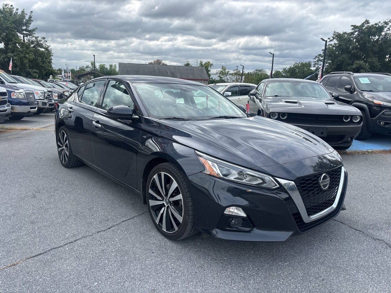 Used 2020 Nissan Altima 2.5 Platinum AWD/4WD image 3