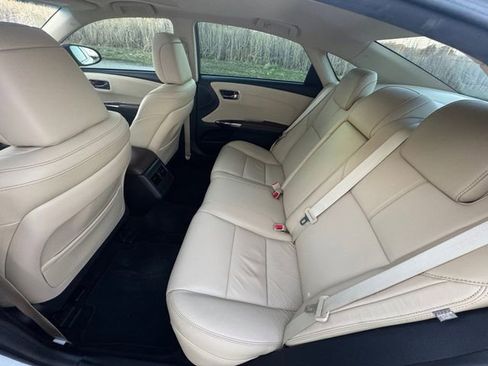 Used 2018 Toyota Avalon XLE Premium image 30