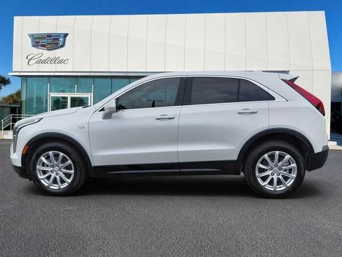Certified 2023 Cadillac XT4 Luxury FWD image 5