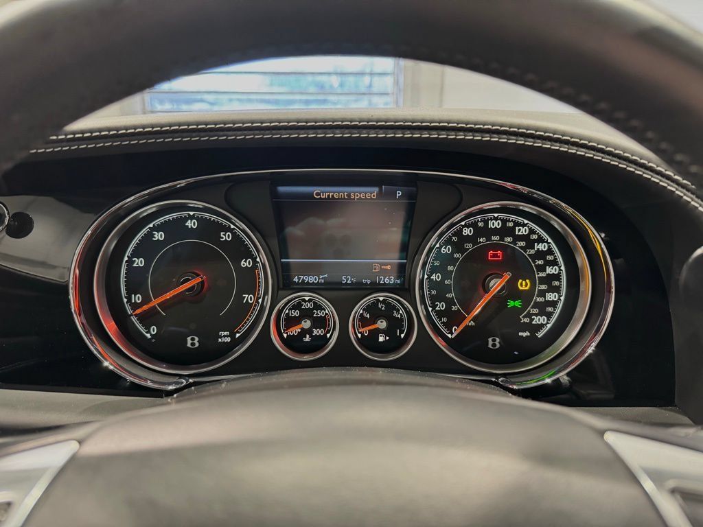 Used 2018 Bentley Flying Spur V8 AWD/4WD image 26