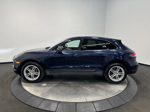 Used 2023 Porsche Macan AWD/4WD image 2