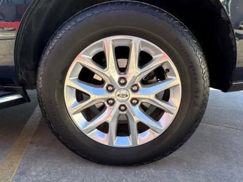 Used 2021 Ford Expedition XLT RWD image 8