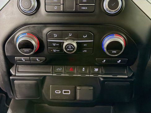 Used 2022 GMC Sierra 1500 Elevation image 17