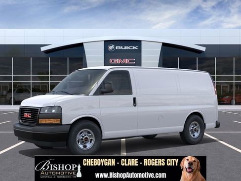 New 2026 GMC Savana 3500 RWD image 2
