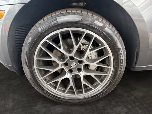 Used 2015 Porsche Macan S w/ Premium Package Plus AWD/4WD image 36
