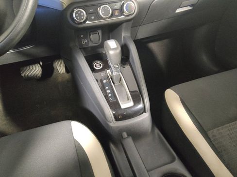 Used 2021 Nissan Versa SV FWD image 26