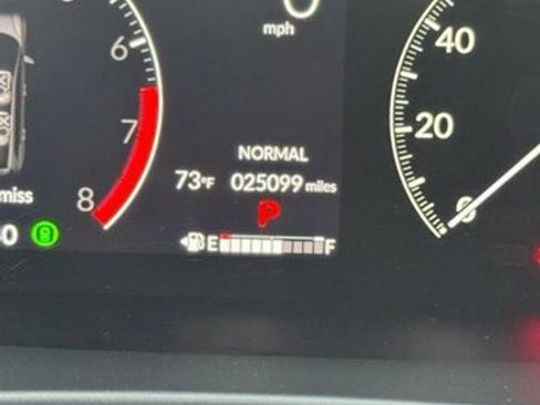 Used 2024 Honda CR-V EX-L image 3