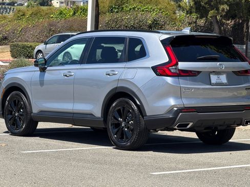Used 2023 Honda CR-V Sport Touring image 3