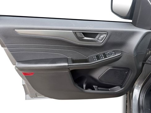 Used 2023 Ford Escape Active image 9