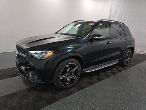 Used 2025 Mercedes-Benz GLE 350 4MATIC w/ AMG Line Exterior image 2