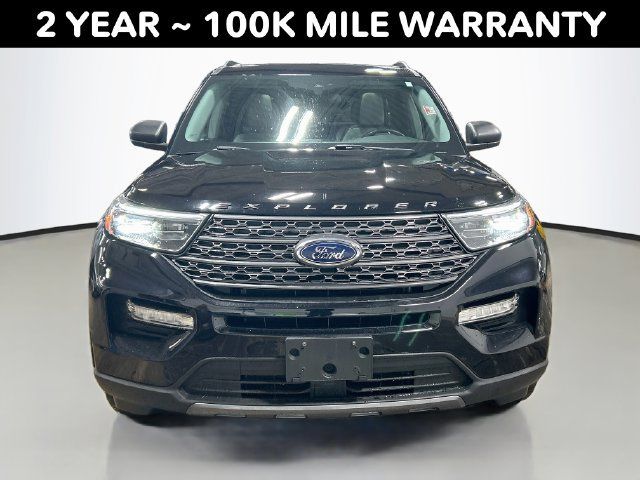 Used 2021 Ford Explorer XLT w/ XLT Sport Appearance Package AWD/4WD image 2